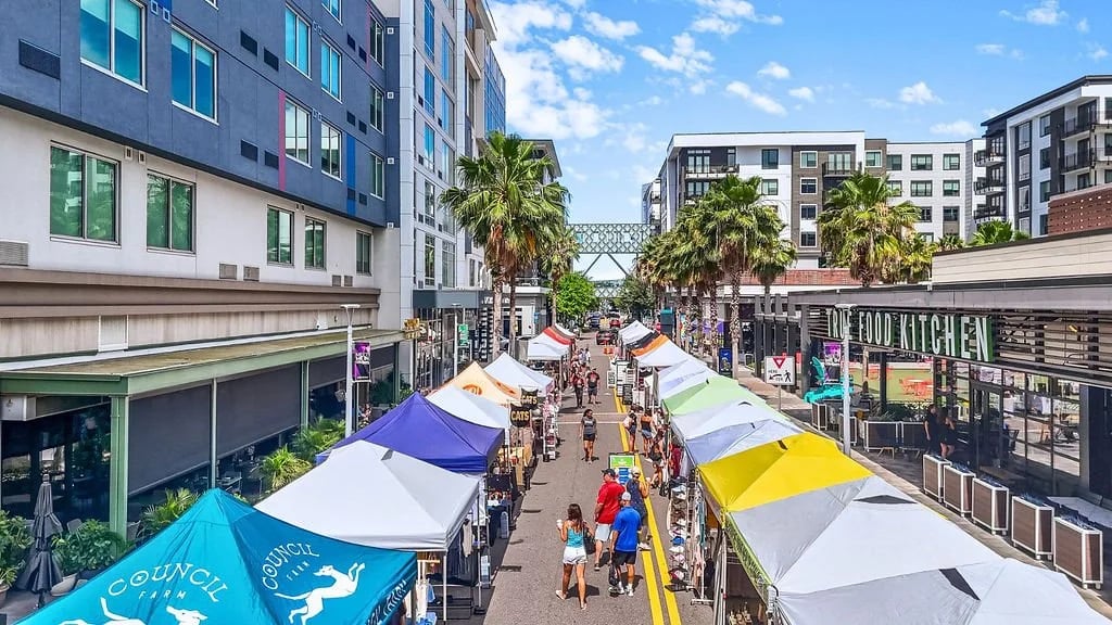 Sunshine Market at Midtown 5